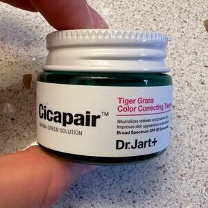 Dr. Jart Cicapair Tiger Grass Color Correcting Treatment SPF 30
